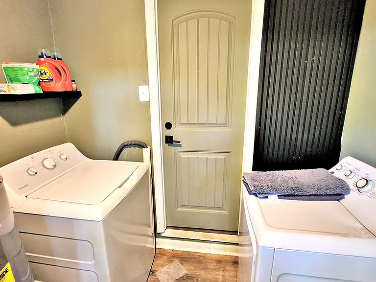4321 Arlington Ct NW — Photo 10