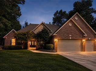 1303 NE Fairwinds Dr, Bentonville, AR 72712