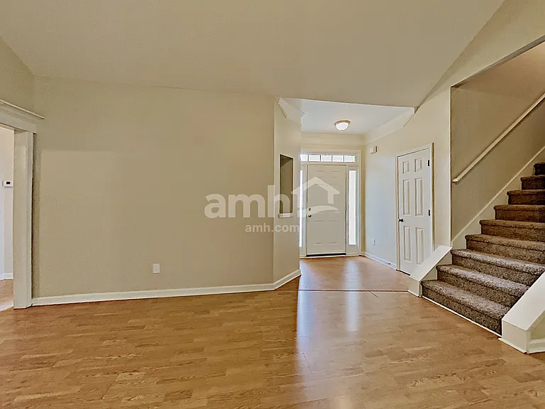 960 Fountain Glen Dr — Photo 6