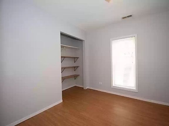 2nd image of 2135 Kemble Ave #2