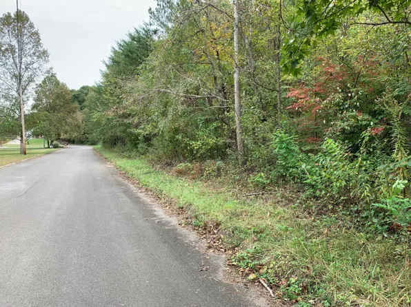 Miller Cir, Seymour, TN 37865