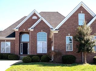 2718 Ashgate Dr, Bowling Green, KY 42104