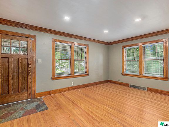 4th image of 2524 S 34th St