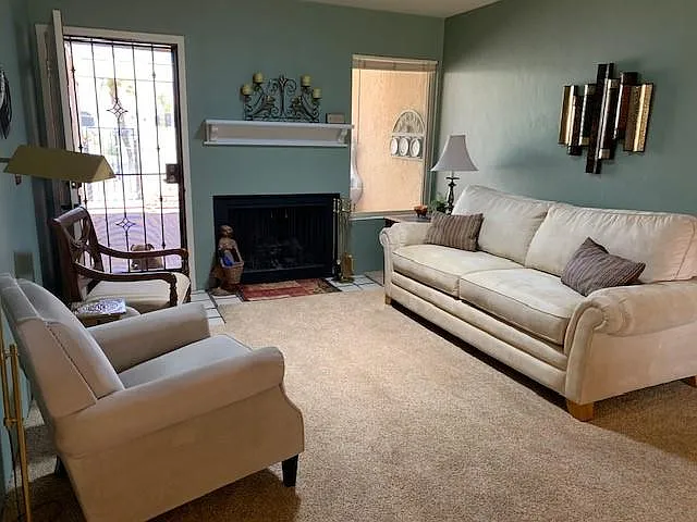 1106 N Abrego Dr — Photo 3