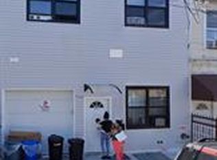 60-26 55th St #2R, Maspeth, NY 11378