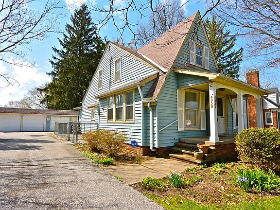 3rd image of 4950 W 220th St
