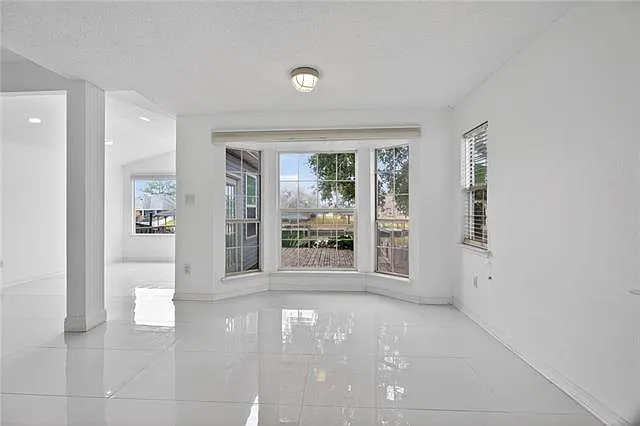 500 Marina Dr — Photo 7