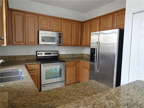 3rd image of 10398 NW 30th Ter