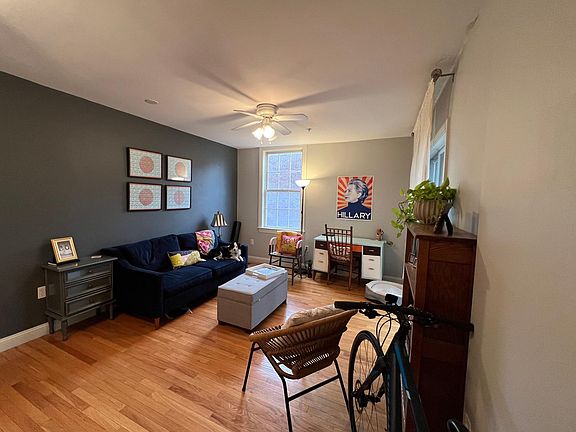 4th image of 266 Essex St