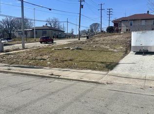 1146 S Memorial Dr, Racine, WI 53403