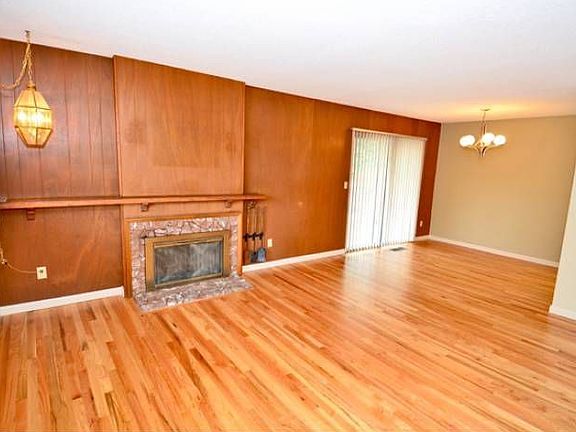 Living room with fireplac