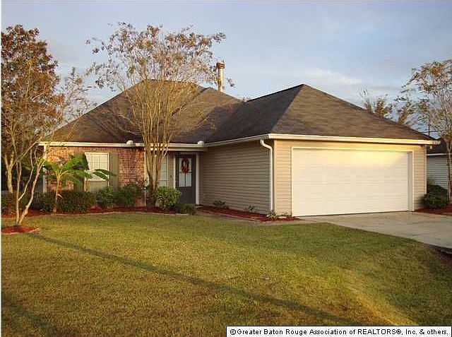 1st image of 17112 W Willow Dr