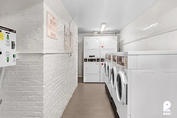 Rented by REZI | media 19