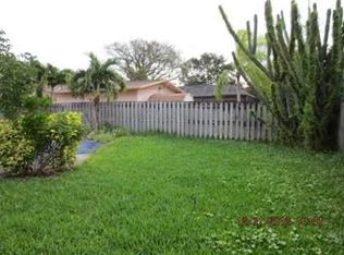 9040 SW 188th Ter, Cutler Bay, FL 33157