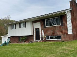 11708 Charleston Rd, Red House, WV 25168