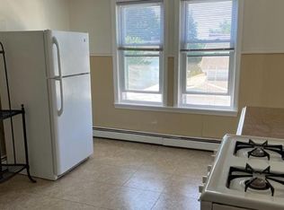 22 John St APT 3, Haverhill, MA 01830