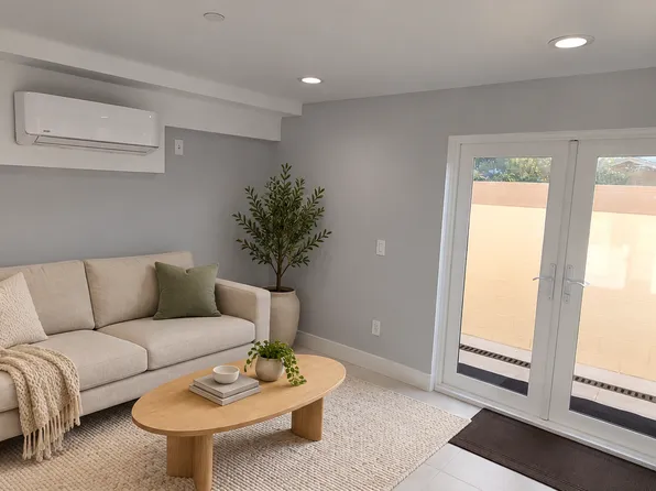2504 23rd St #B, Santa Monica, CA 90405