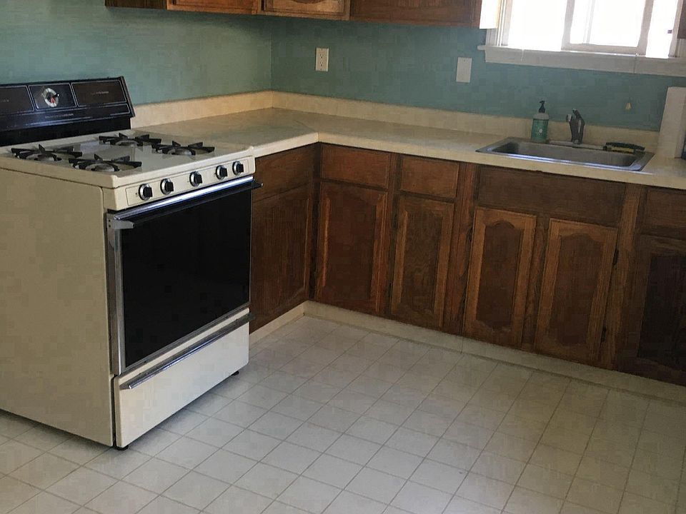 Kitchen from the front door 