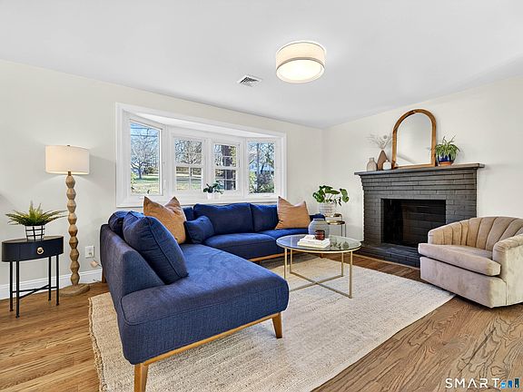 4th image of 90 Slocum Road