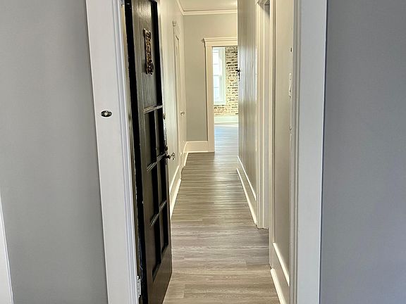 2nd image of 925 Leavenworth St #17