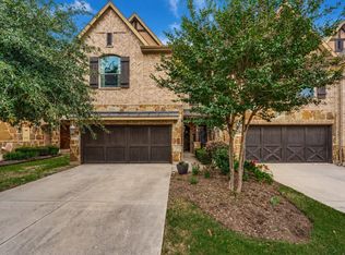 921 Brook Forest Ln, Euless, TX 76039