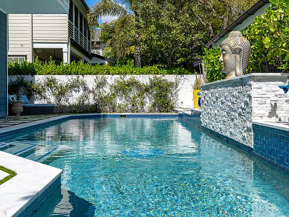 5th image of 824 S Rome Ave