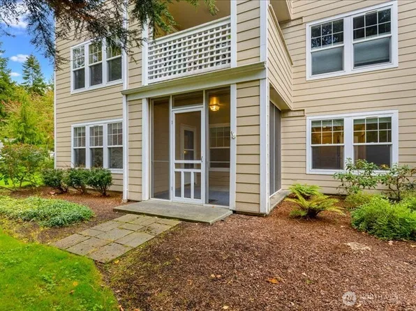 4133 224th Lane SE #112, Issaquah, WA 98029