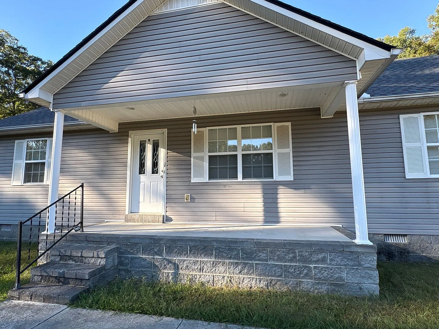 3 Bedroom Home in Convenient Manchester Location... — Photo 2