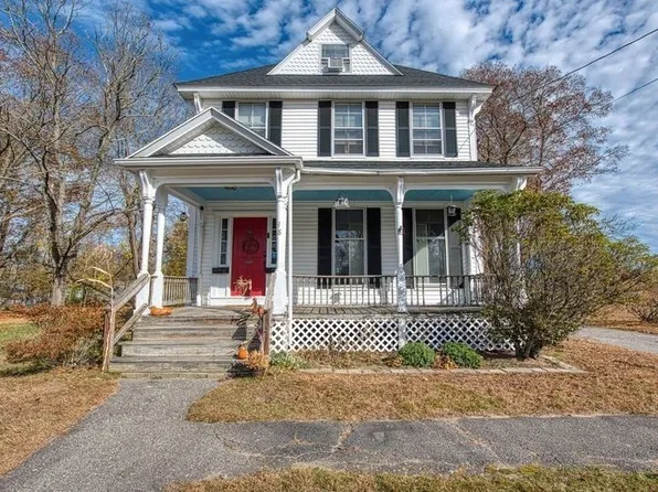 38 General Cobb St, Taunton, MA 02780