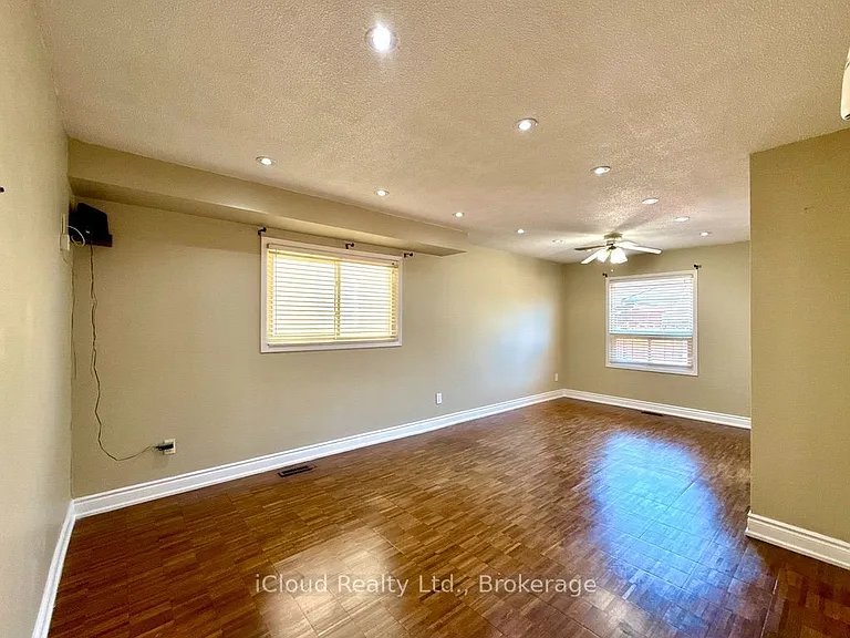3 Dorking Dr — Photo 4