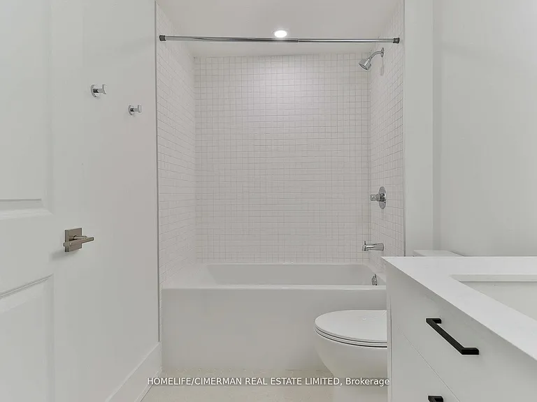 206 King St W #Penthouse 1 — Photo 26