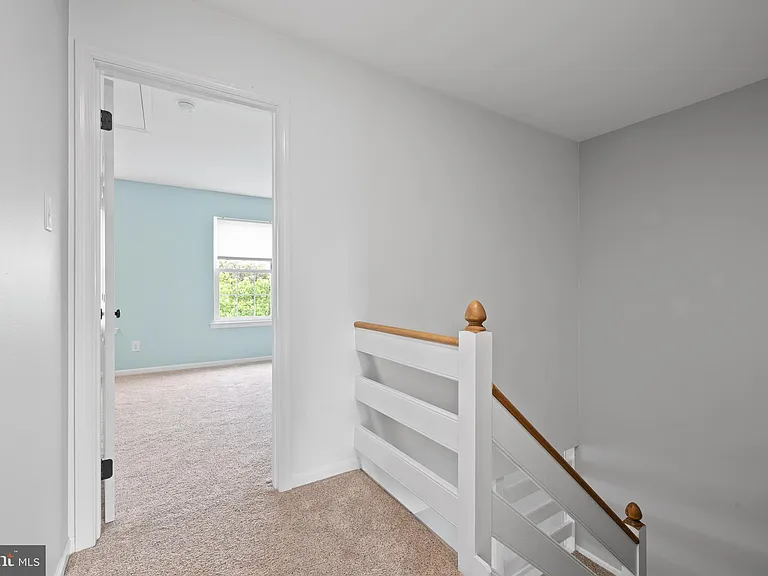 328 Countryside Ct — Photo 14