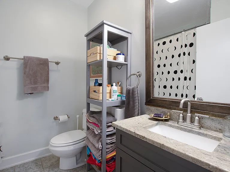 1855 W Chicago Ave — Photo 8