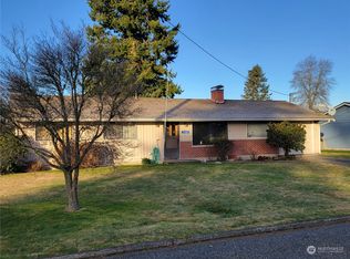 12068 Country Ln, Burlington, WA 98233