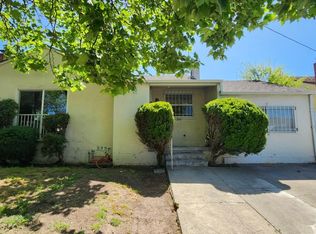 300 Catron Dr, Oakland, CA 94603