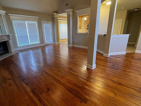 4th image of 17817 Suma Hill Rd