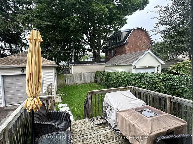 294 Warden Ave — Photo 28