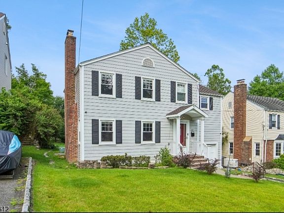 2nd image of 47 W Lawn Rd