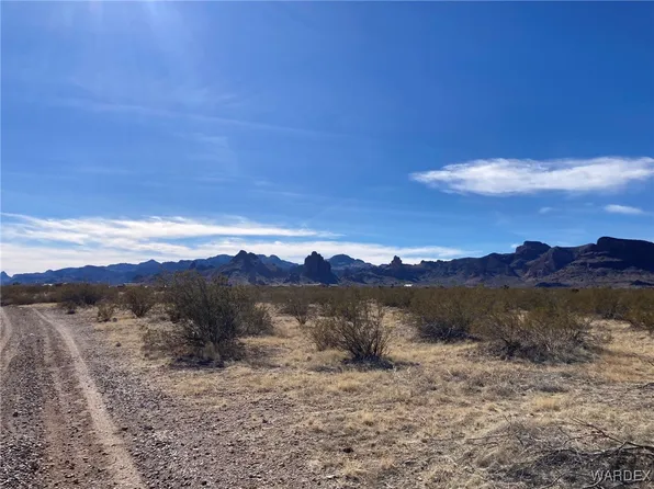 1790 S Elgin Rd, Golden Valley, AZ 86413