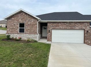 1433 S Treetop Ct, Ozark, MO 65721