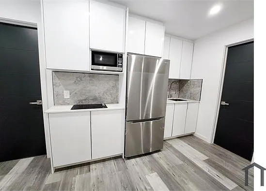 2 bed, 800 sqft, $2,350 — Photo 3