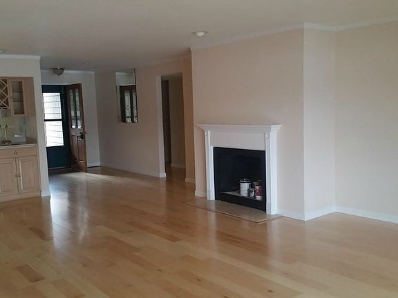 3rd image of 17406 NE 40th Pl