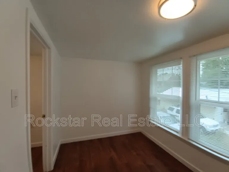 1524 W Gardner Ave #3 — Photo 9