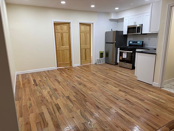 4th image of 8521 97th Ave Floor 1