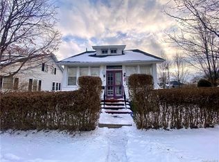 14 Hillcrest Pl, Newburgh, NY 12550