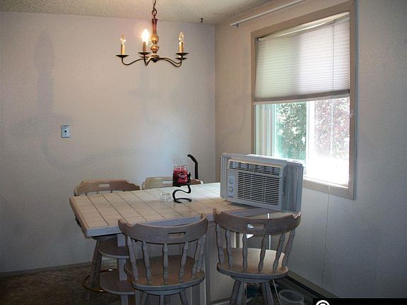 4th image of 227 Monterey Way