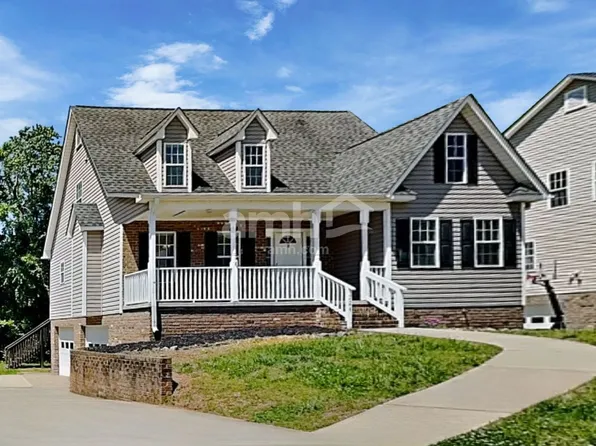 224 Brooks Edge Dr, Winston Salem, NC 27107