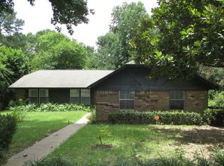 2713 Hickory St, Nacogdoches, TX 75965