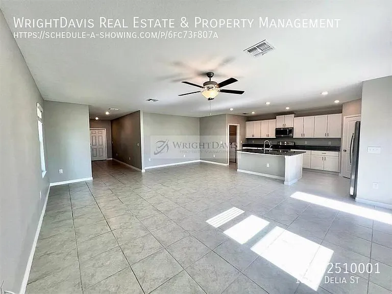 16717 Delia St — Photo 3