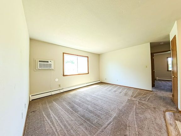2nd image of 204 E 5th Ave APT 3
